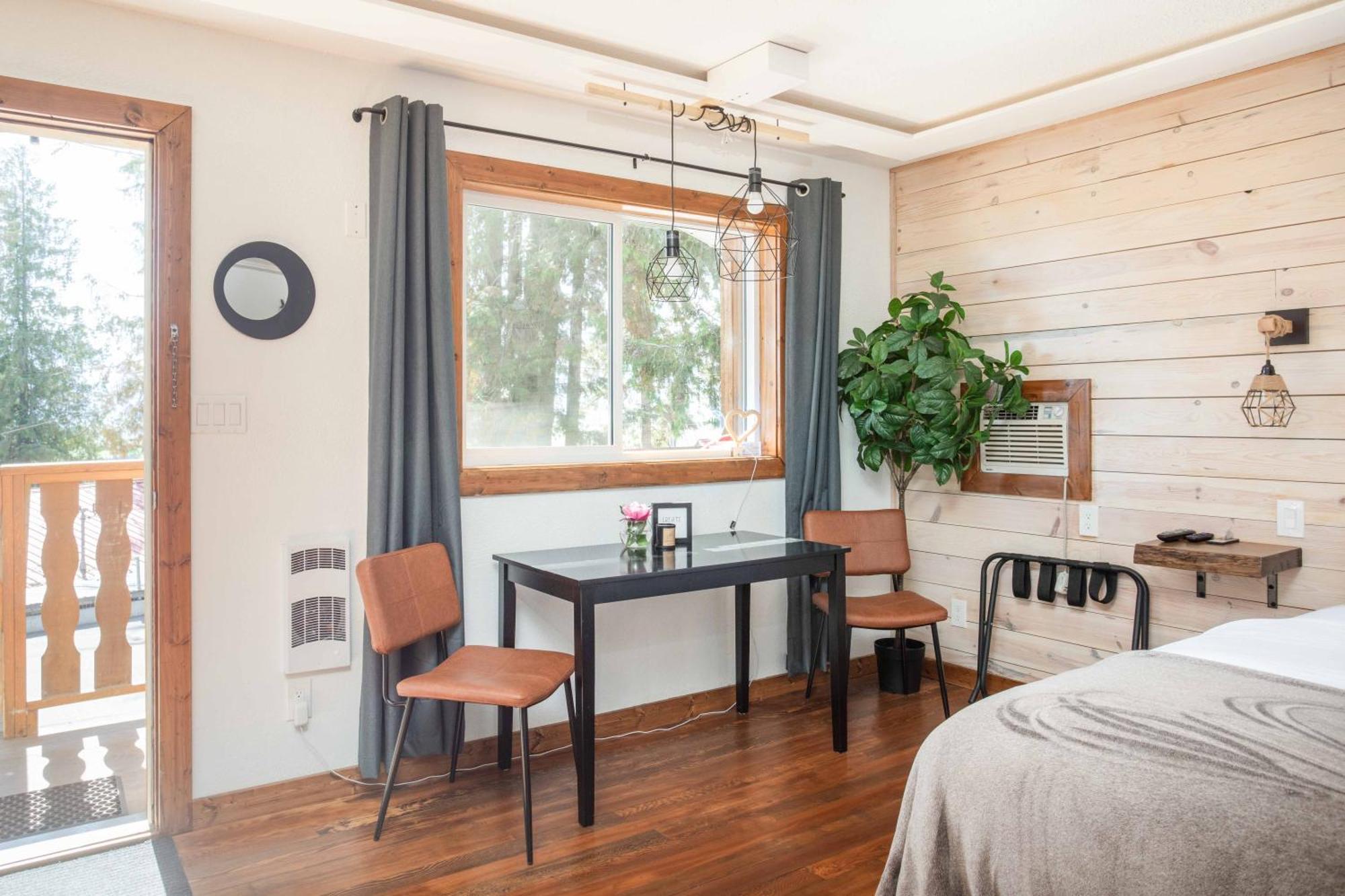The Valley View Cabins And Event Center Creston Eksteriør bilde