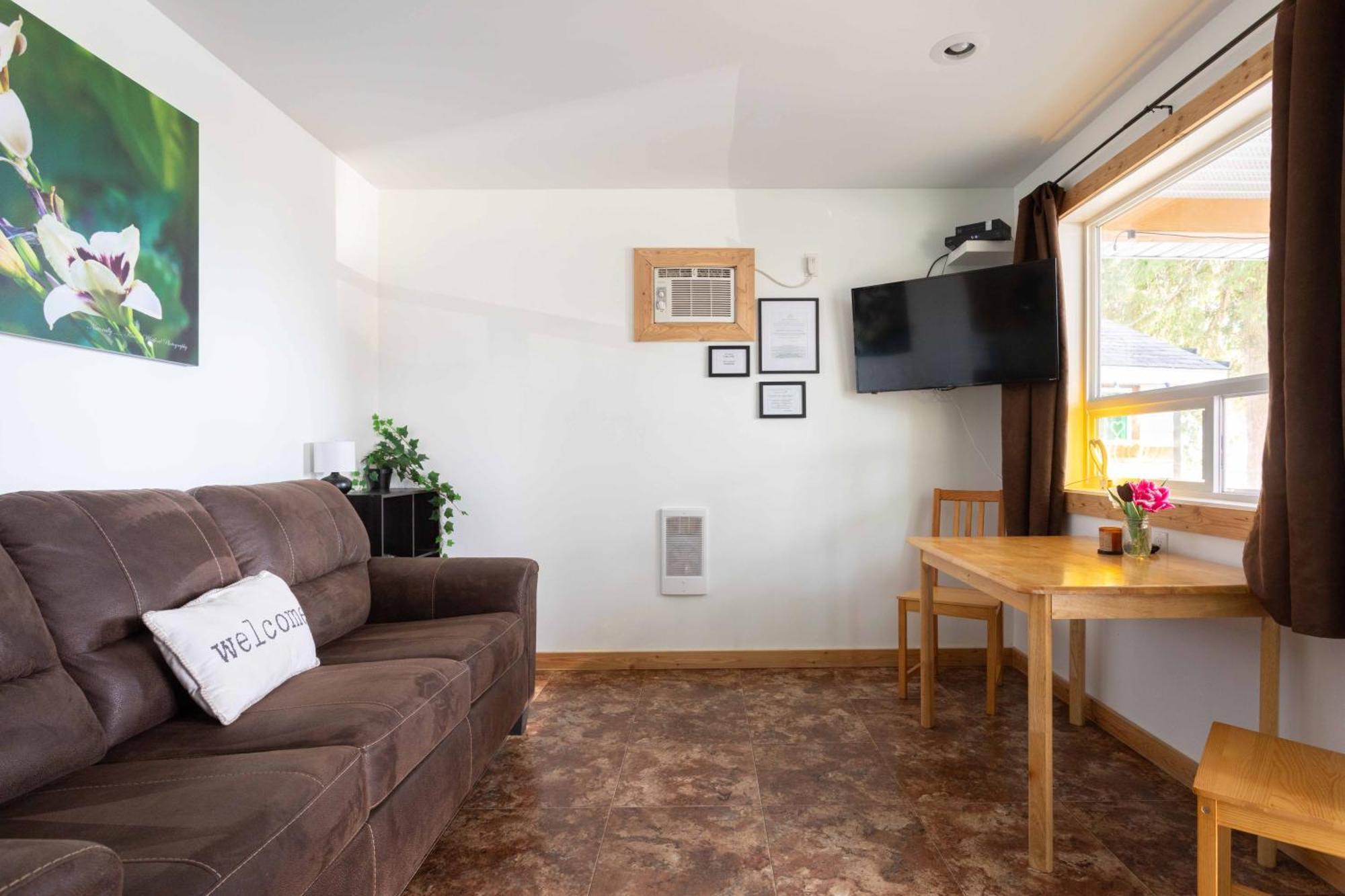 The Valley View Cabins And Event Center Creston Eksteriør bilde